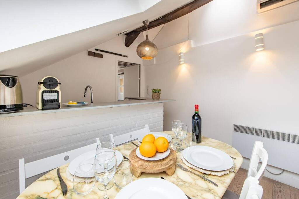 Apartment Heart Of Saint-germain Only 3 Minutes From The Amaizing Luxembourg Gardens Paris