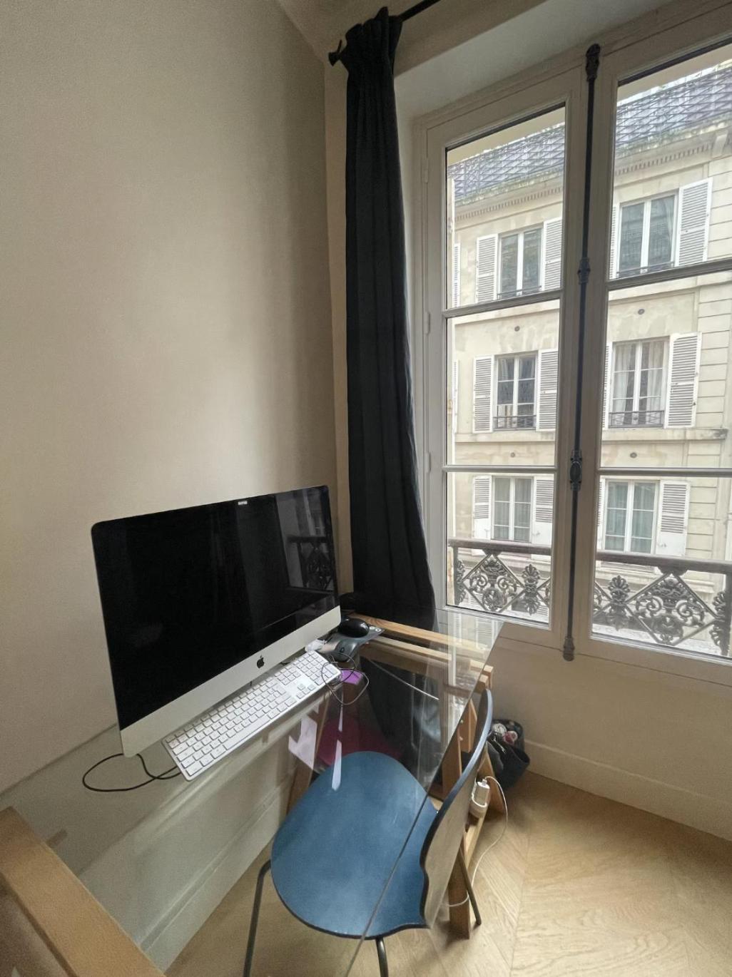 3 Bedrooms In Montmartre Apartment