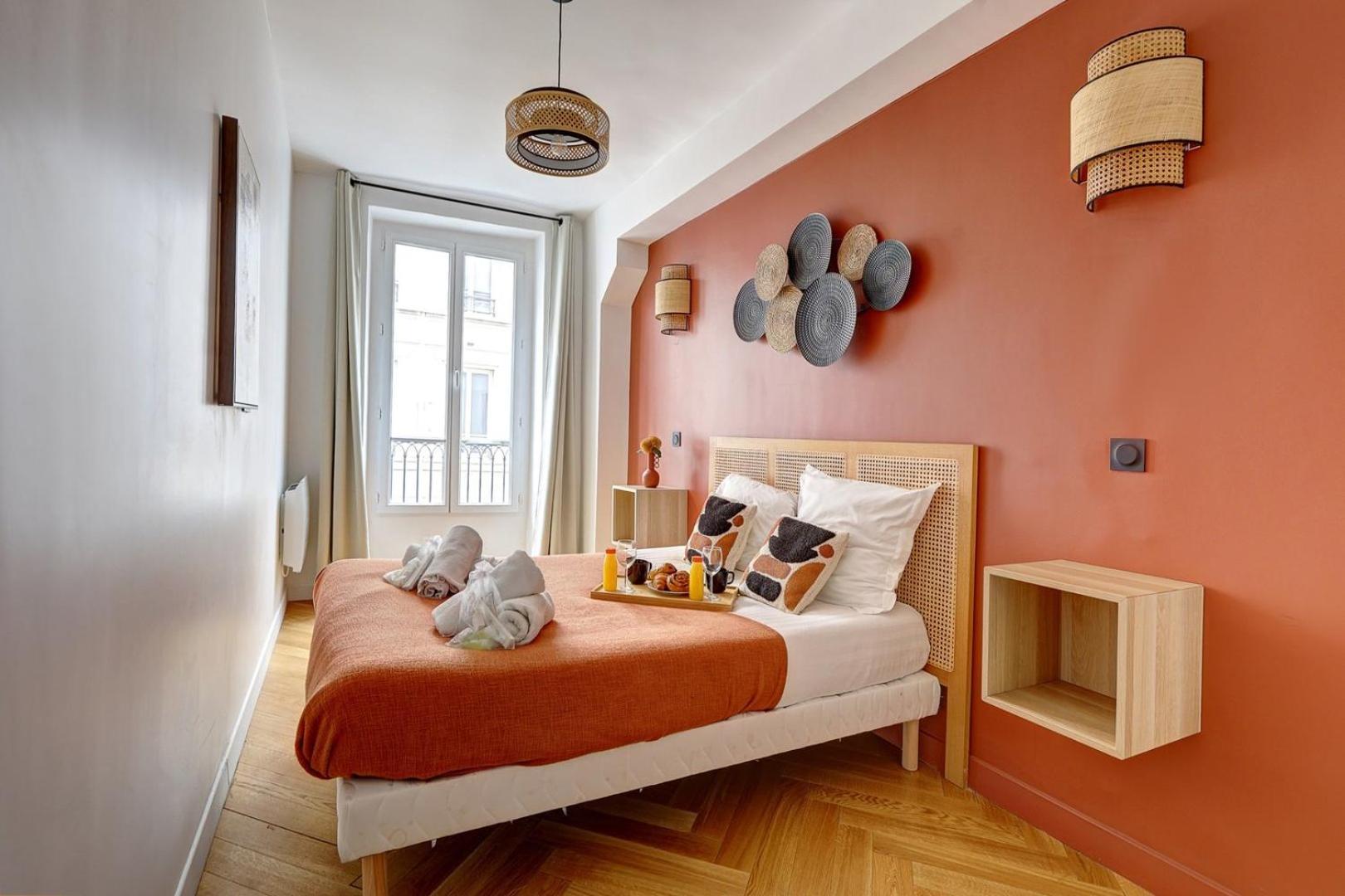 266 Montefiore Superbe A
