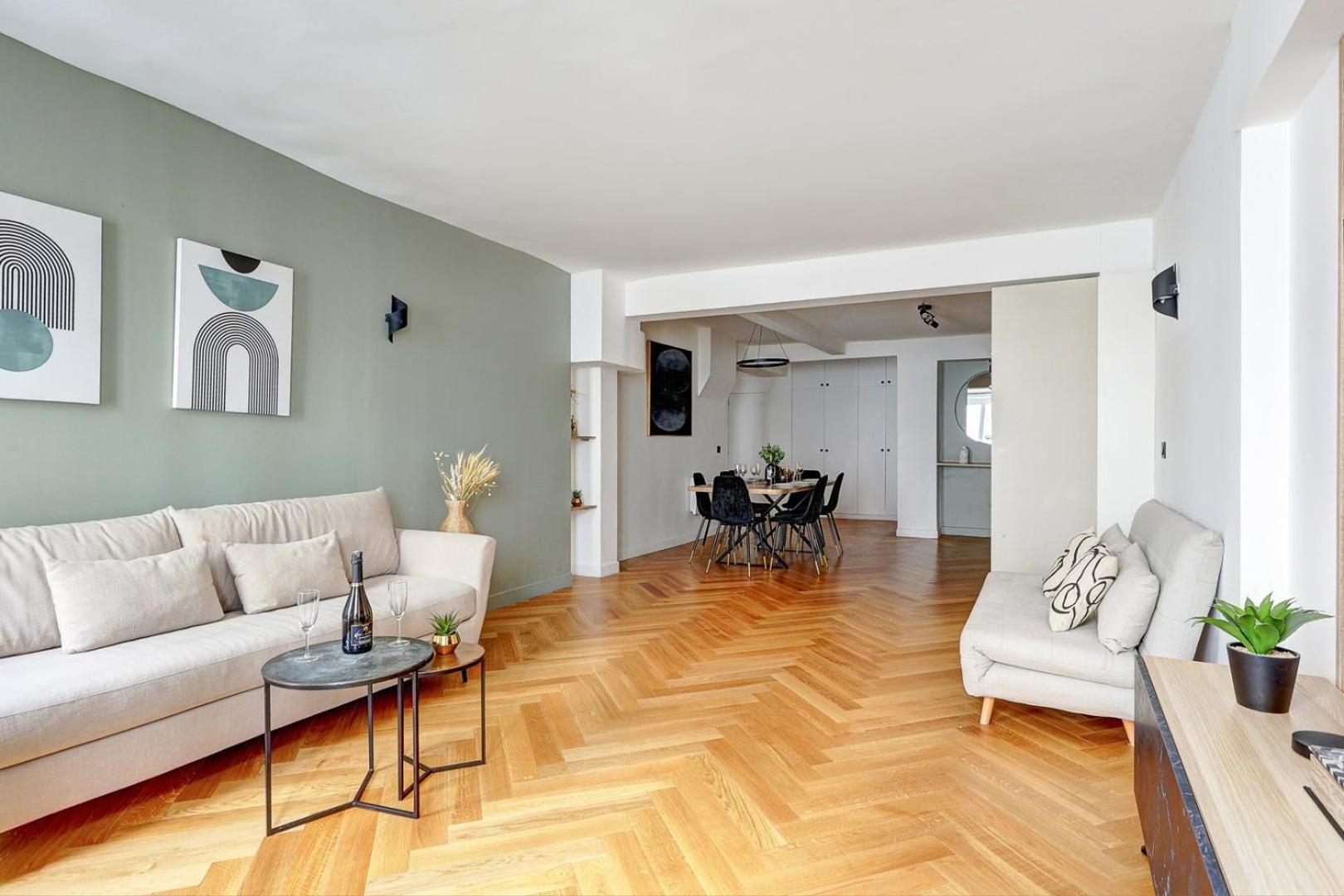 266 Montefiore Superbe A Apartment