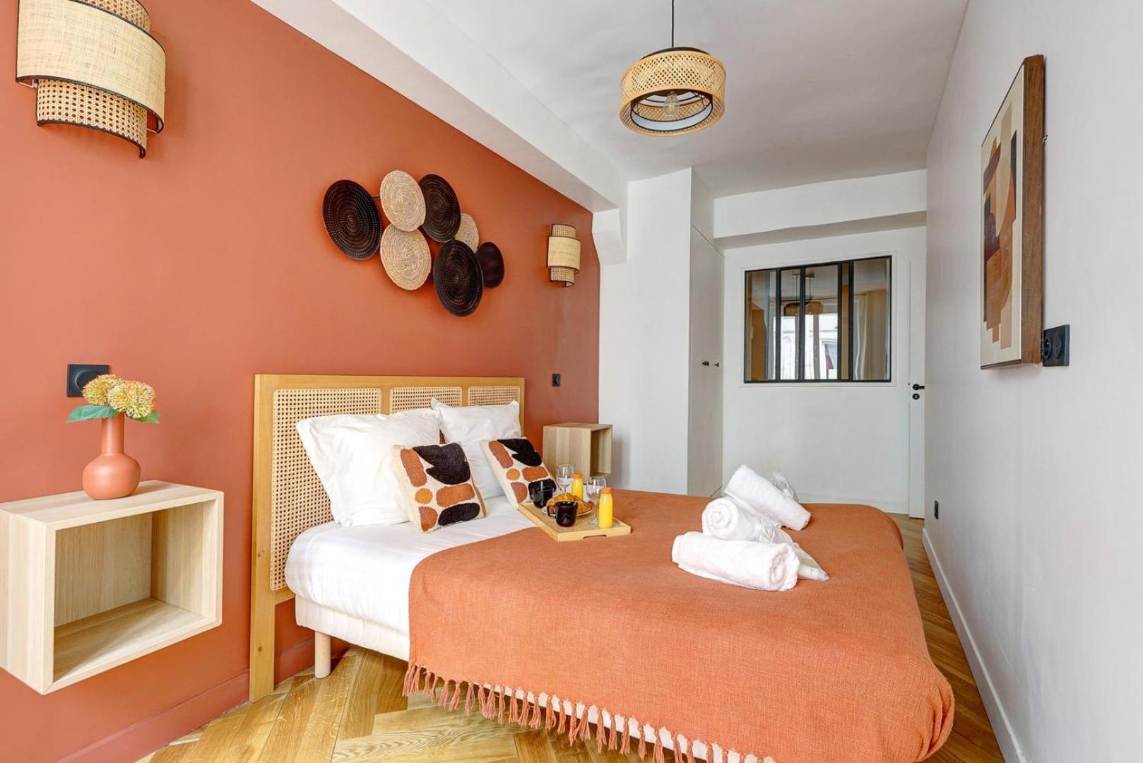 266 Montefiore Superbe A *
