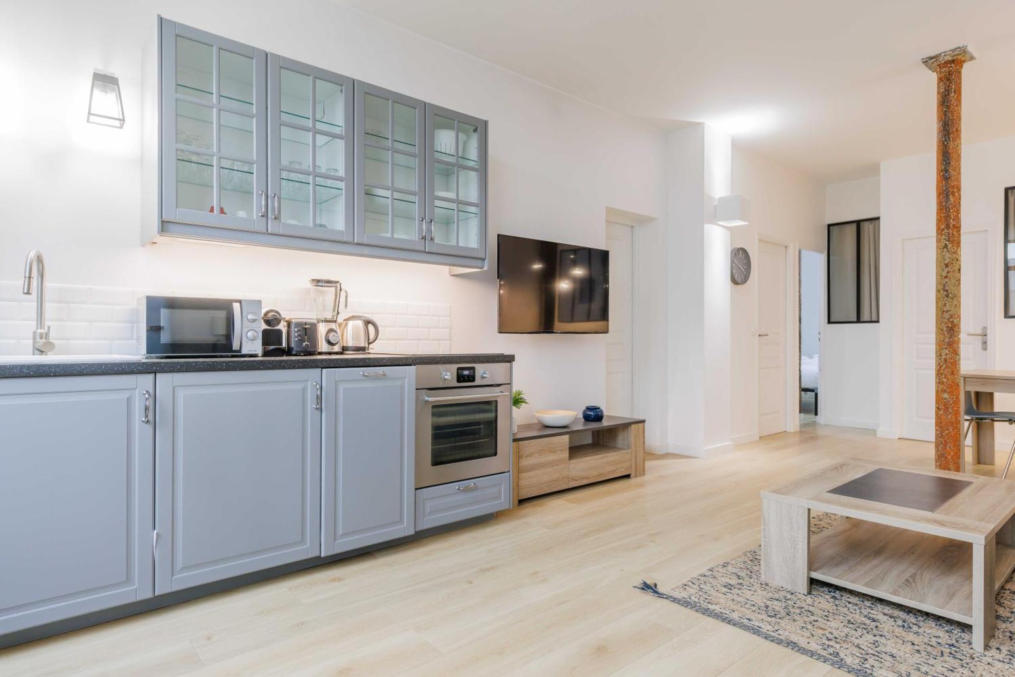 Apartment Loft Moderne Et Spacieux - 6 Couchages Voltaire 11 *