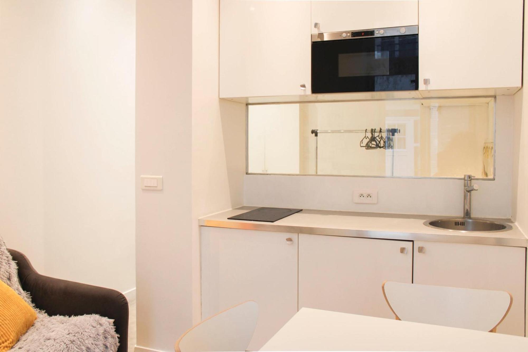 Charming T1 Near Les Halles De Apartment *
