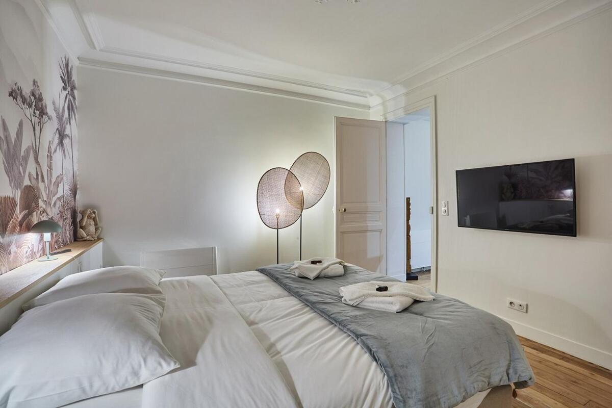 Eiffel Tower Trocadero By Prestige Paris