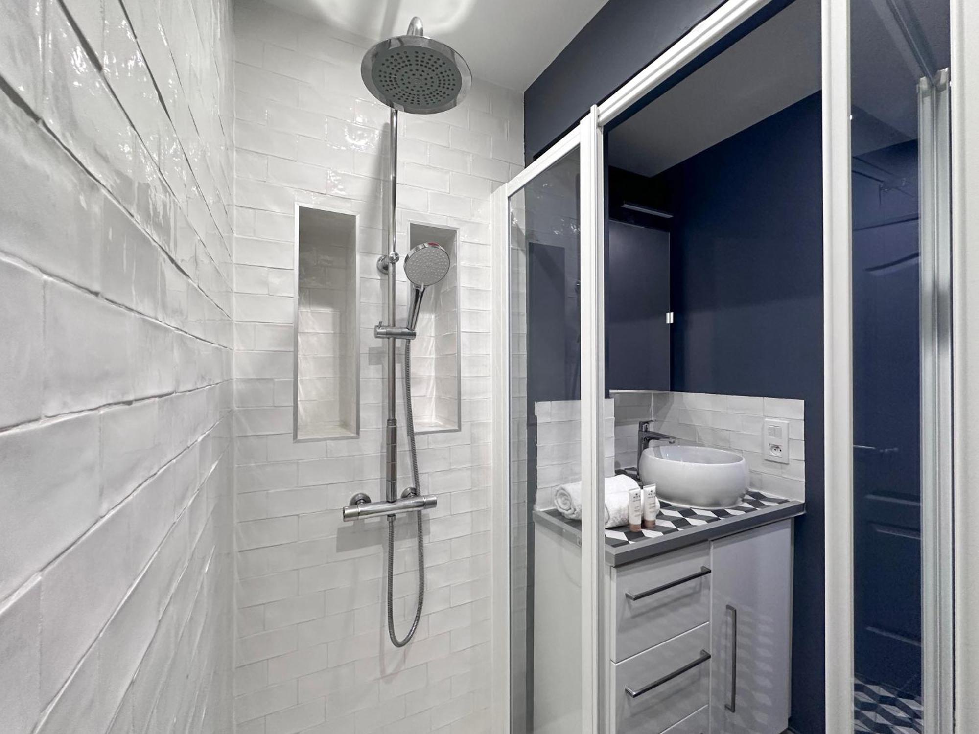 Beautiful Loft In Champs-elysees Paris