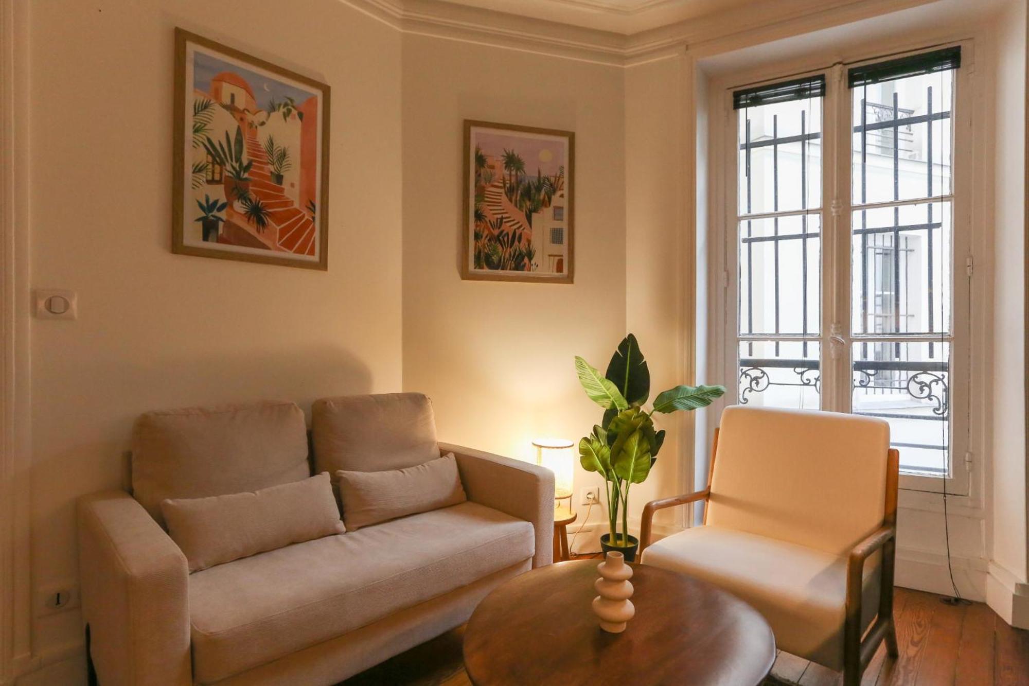 Splendid T2 Near Menilmontant Apartment