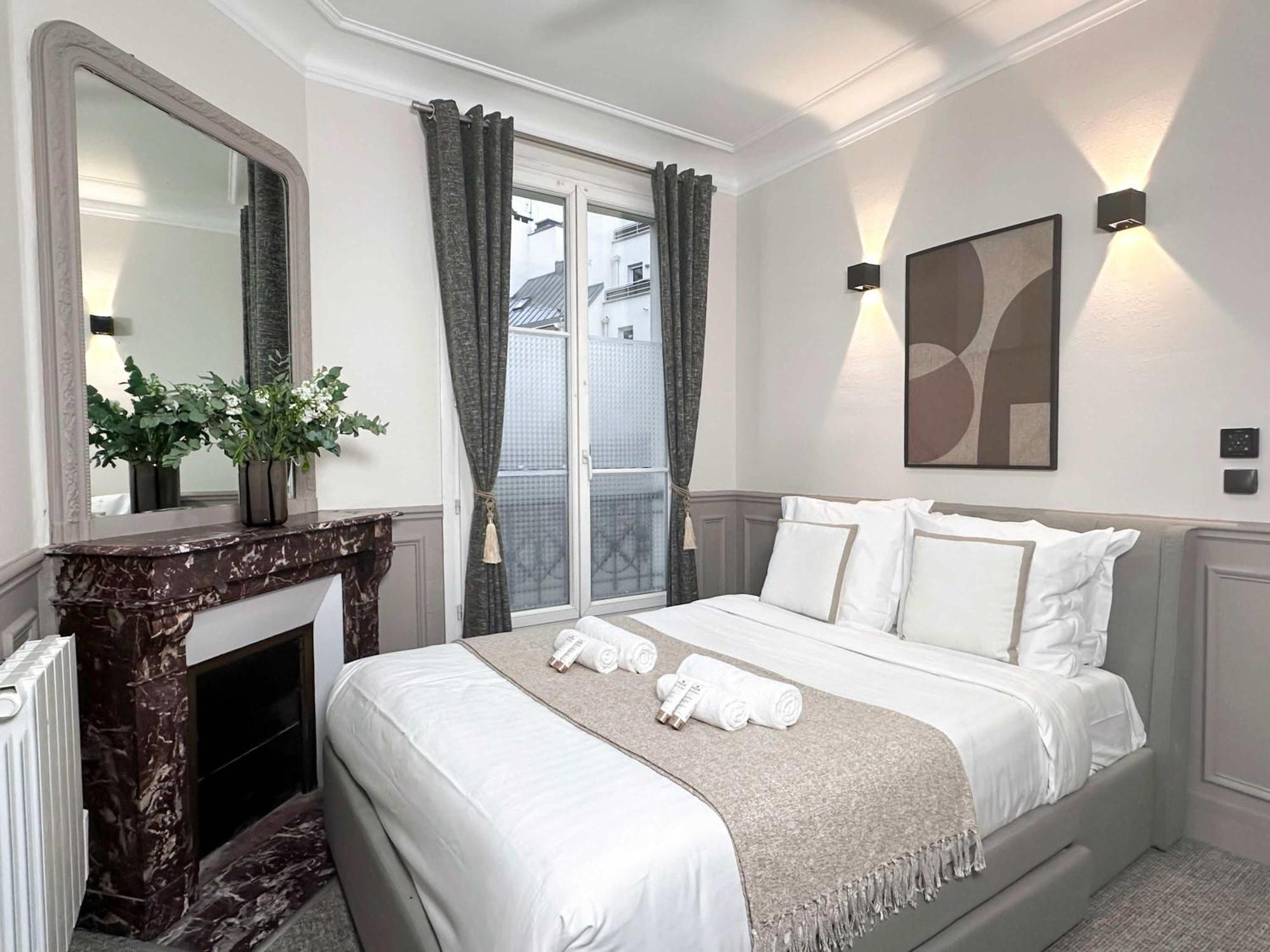 Charming Flat Near Eiffel Tower Apartment *
