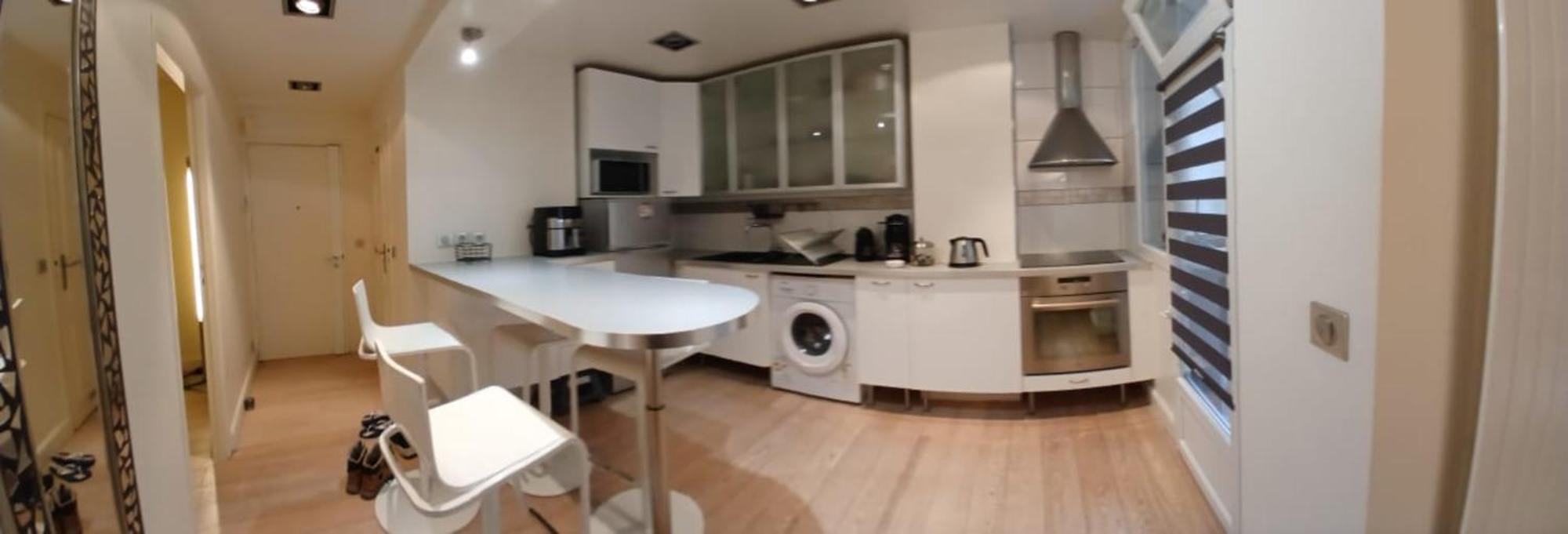 Apartment Beautiful T3 With Balcony - Near Parc Monceau
