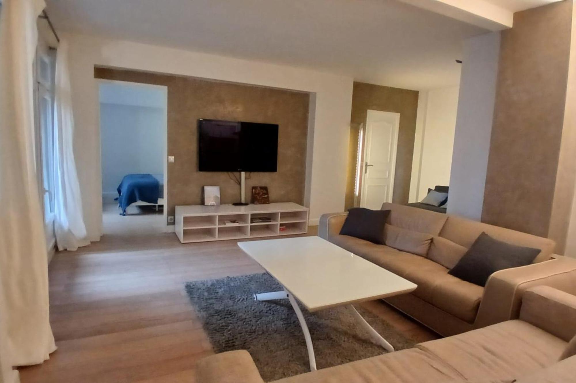 Beautiful T3 With Balcony - Near Parc Monceau * Paris