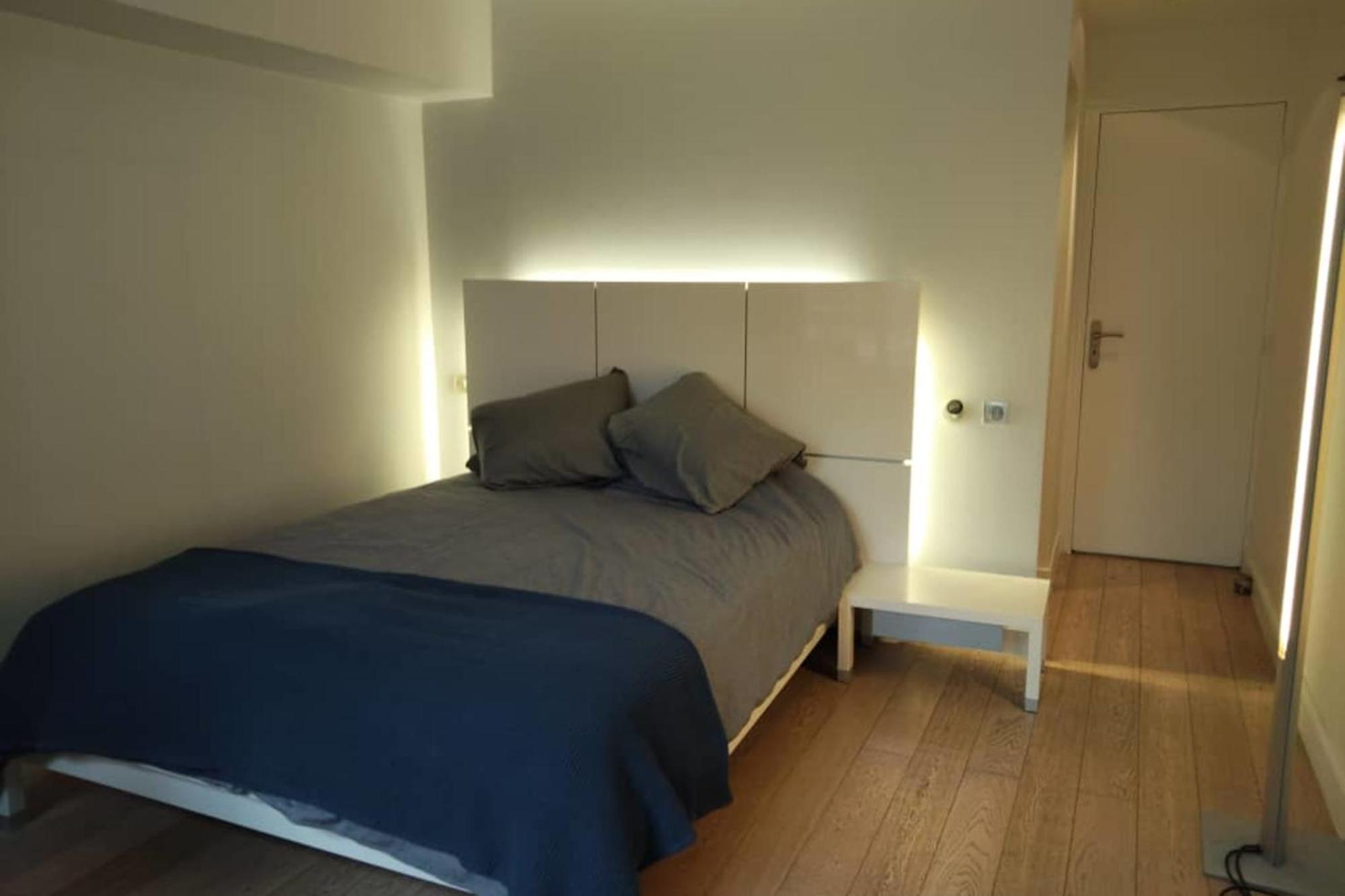 Beautiful T3 With Balcony - Near Parc Monceau Apartment Paris