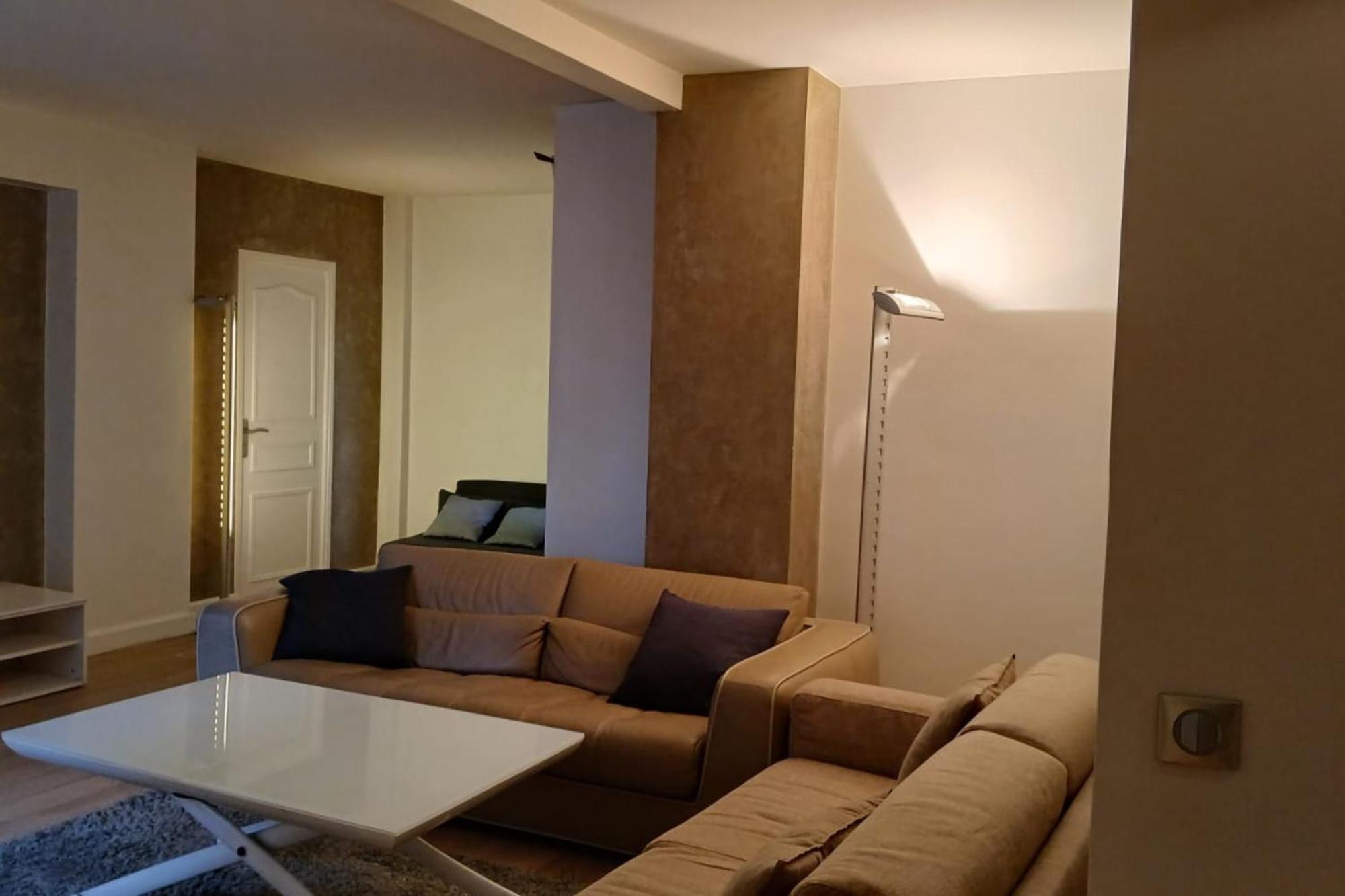 Apartment Beautiful T3 With Balcony - Near Parc Monceau *