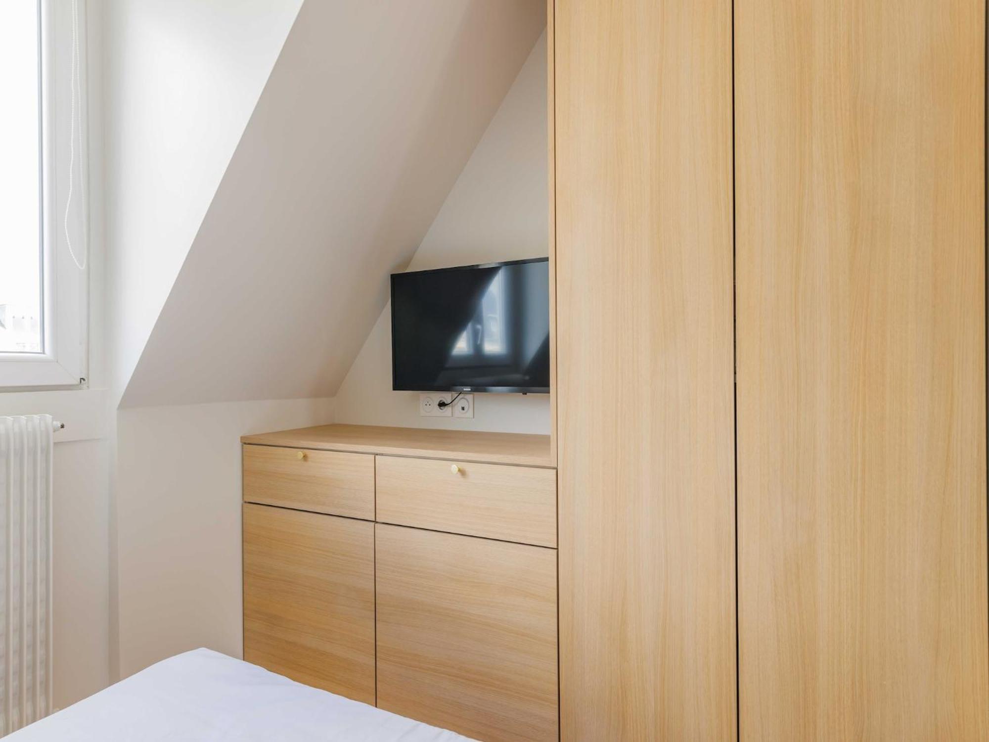 Superb 2bdr 6p Porte De Champerret Apartment