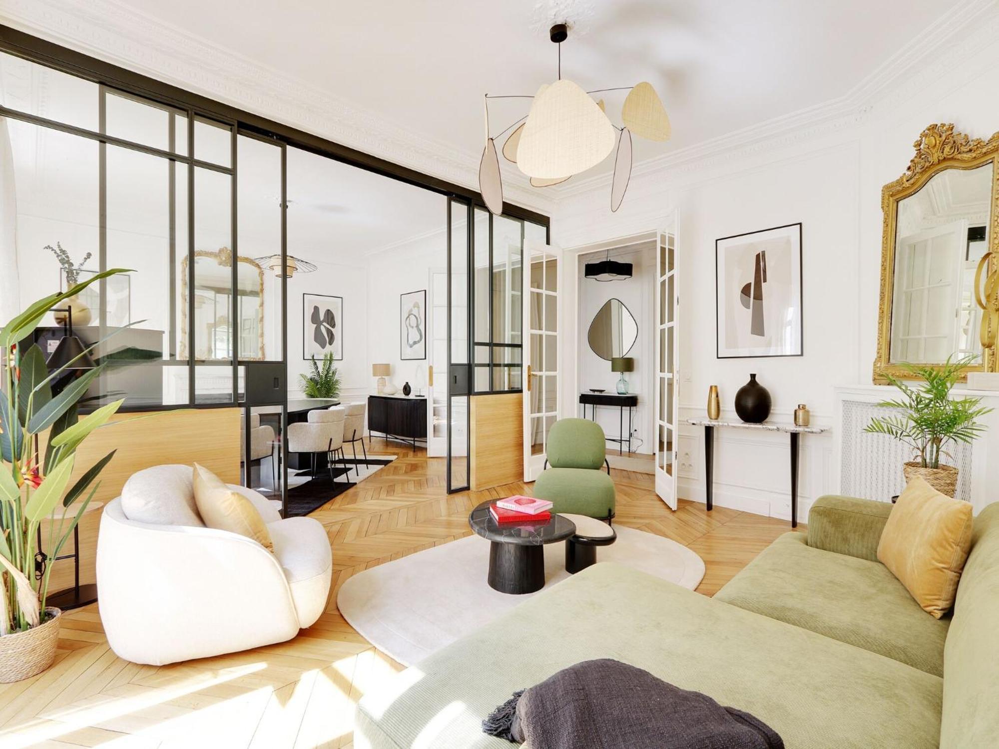Chic & Spacious 2bdr 4p - Av Suffren Tour Eiffel Apartment *