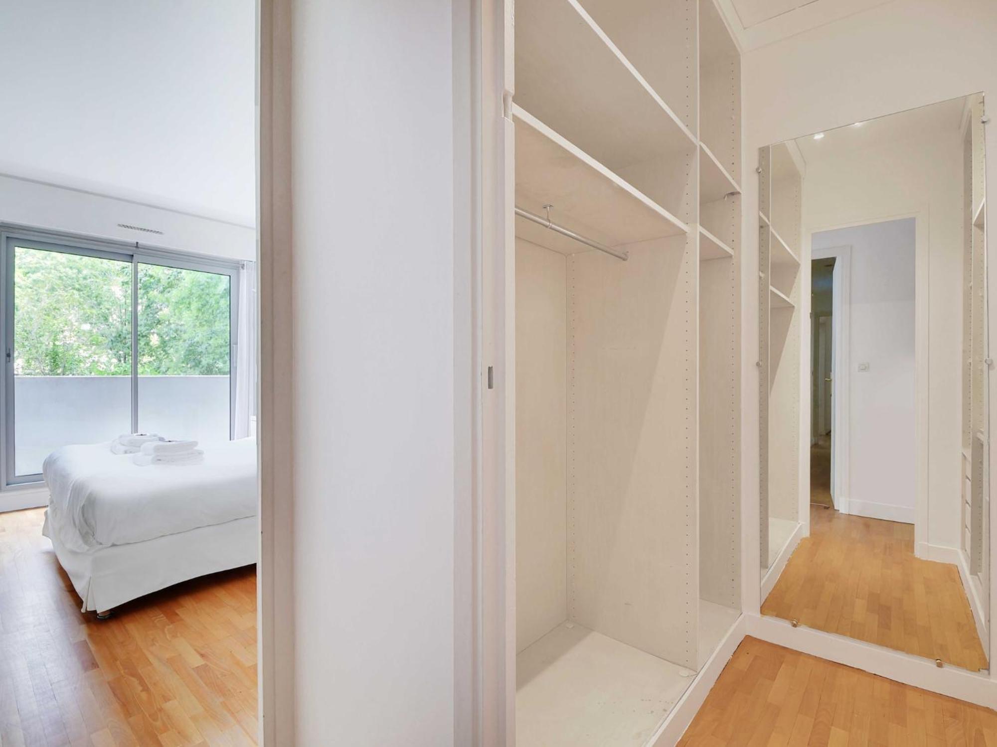 Apartment Cosy With Balcony- 3br 5p- Tour-eiffel *