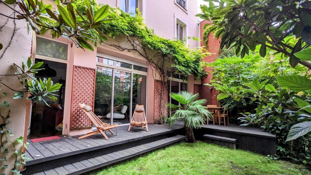 Beautiful With Private Garden Apartment Paris