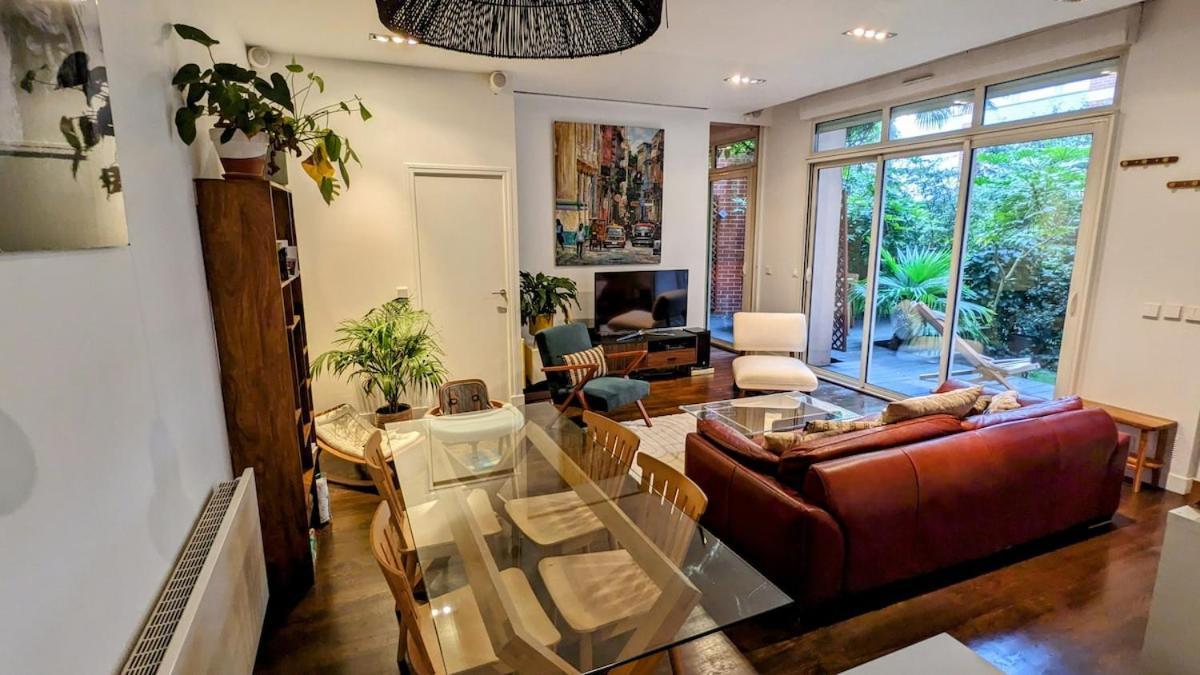Beautiful With Private Garden Apartment