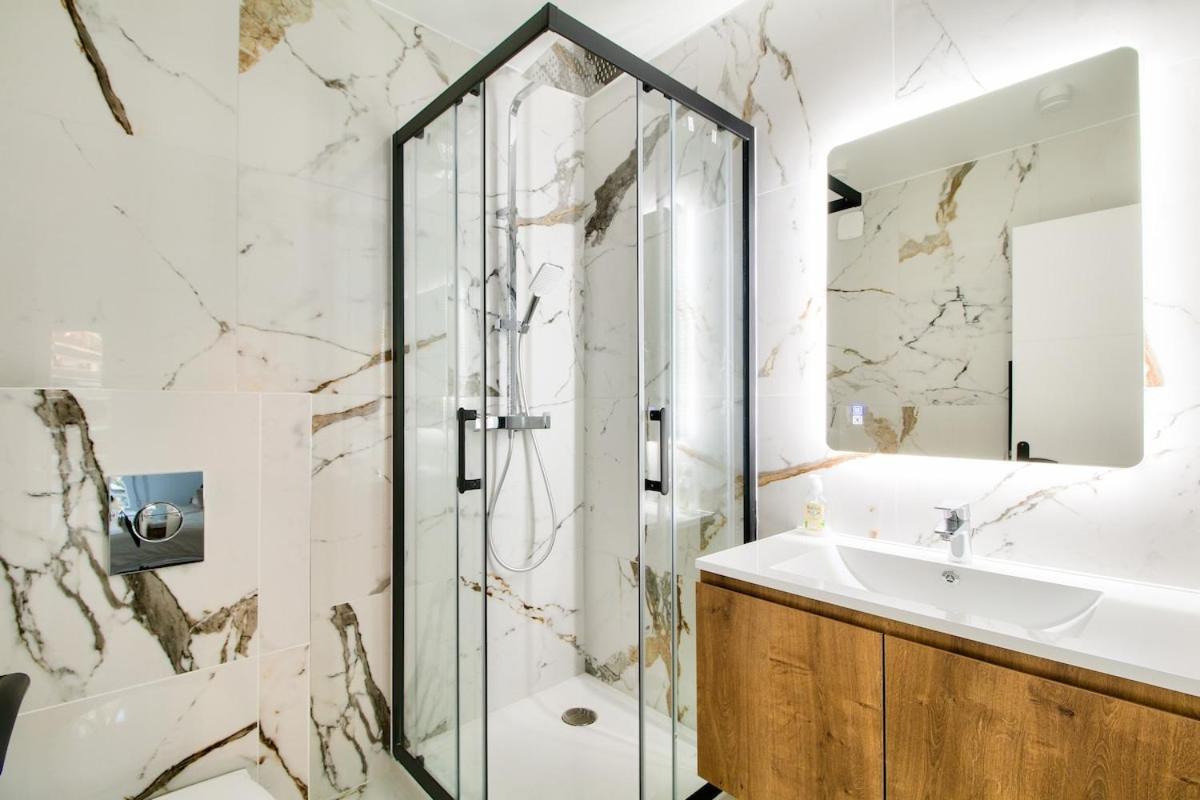 Charmant Appartement Paris Apartment *