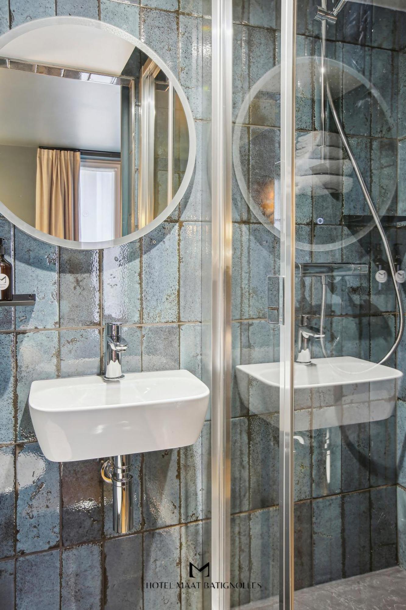 Maat Batignolles Hotel *