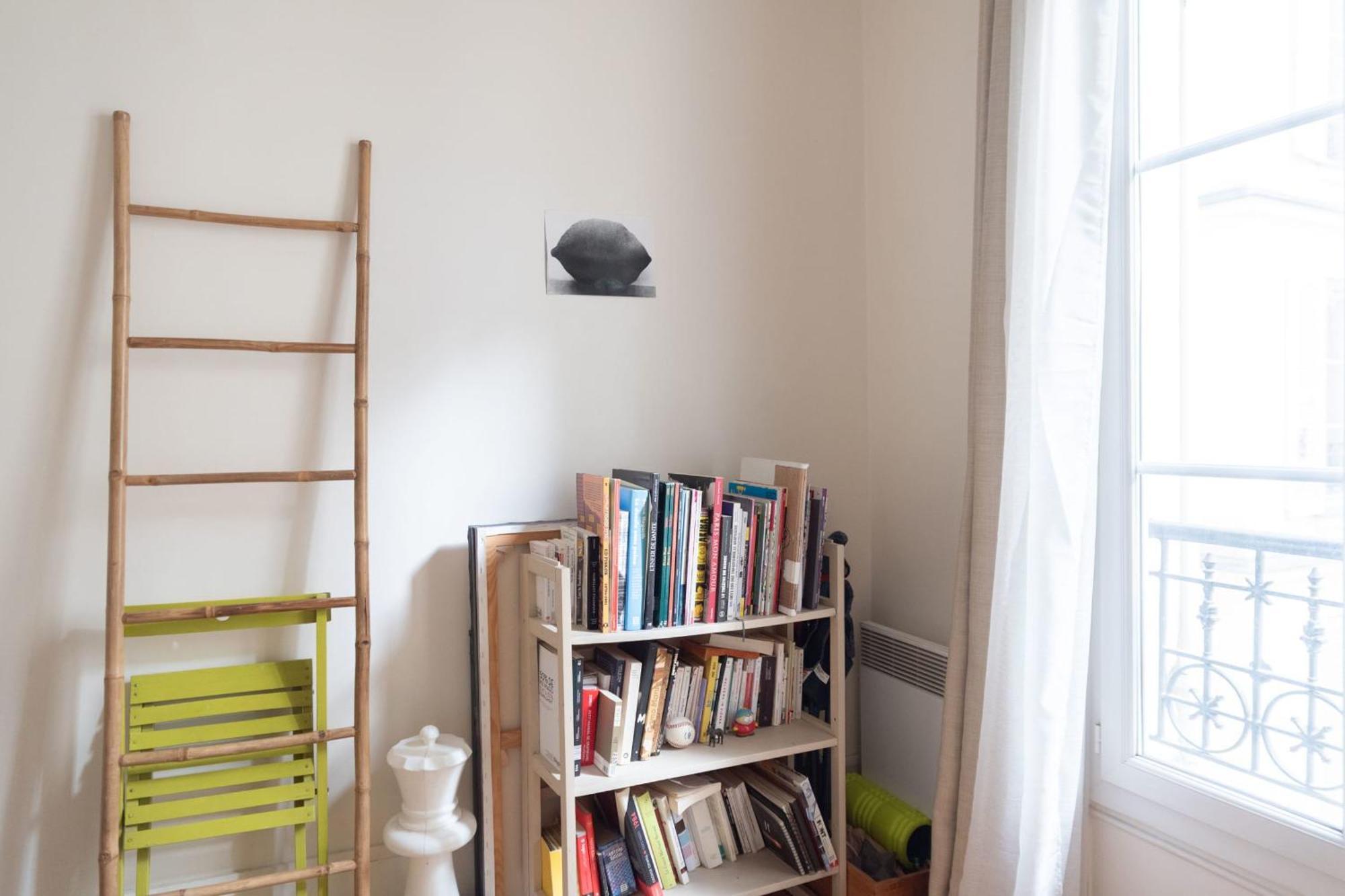T2 For 3 Near The Park Of Buttes-chaumont Apartment Paris