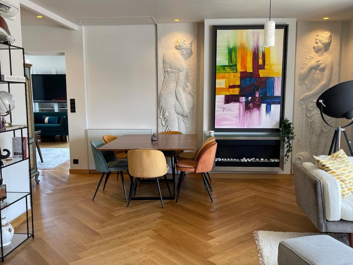 Beautiful Terrace Invalides And Fireplace Apartment Paris