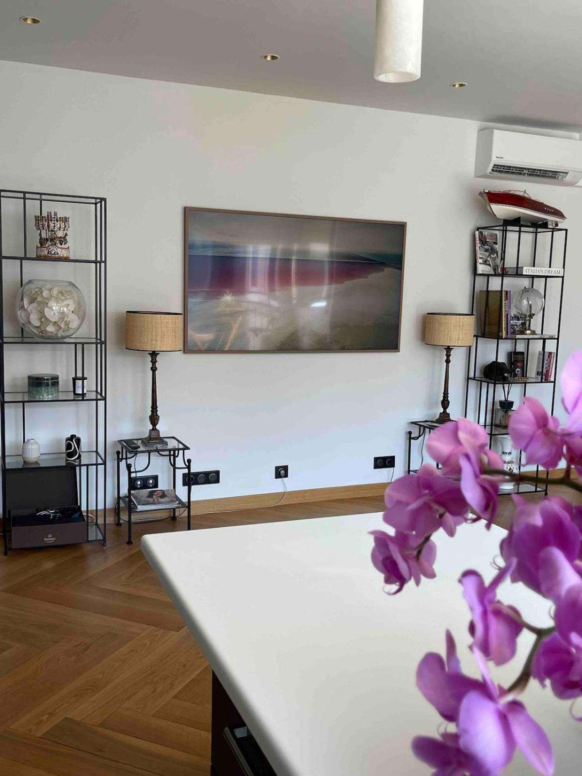 Beautiful Terrace Invalides And Fireplace Apartment Paris