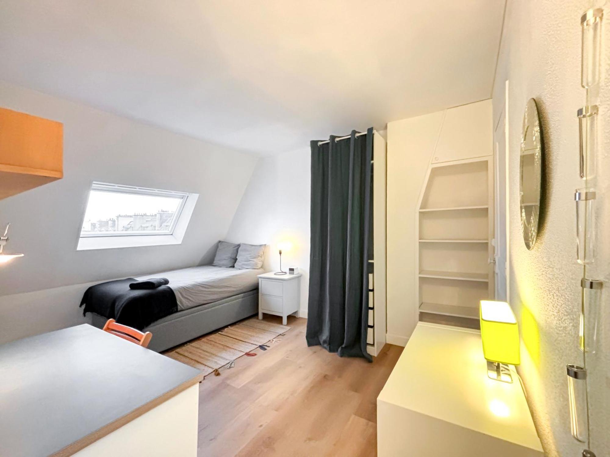 Appartement Dans Le Quartier Des Martyrs Paris