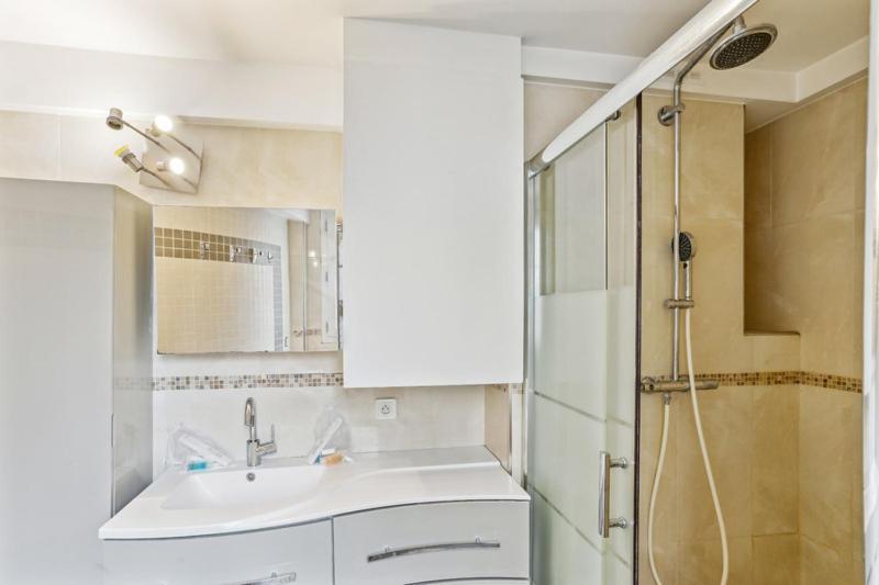 594 Tamar - Superb In * Paris