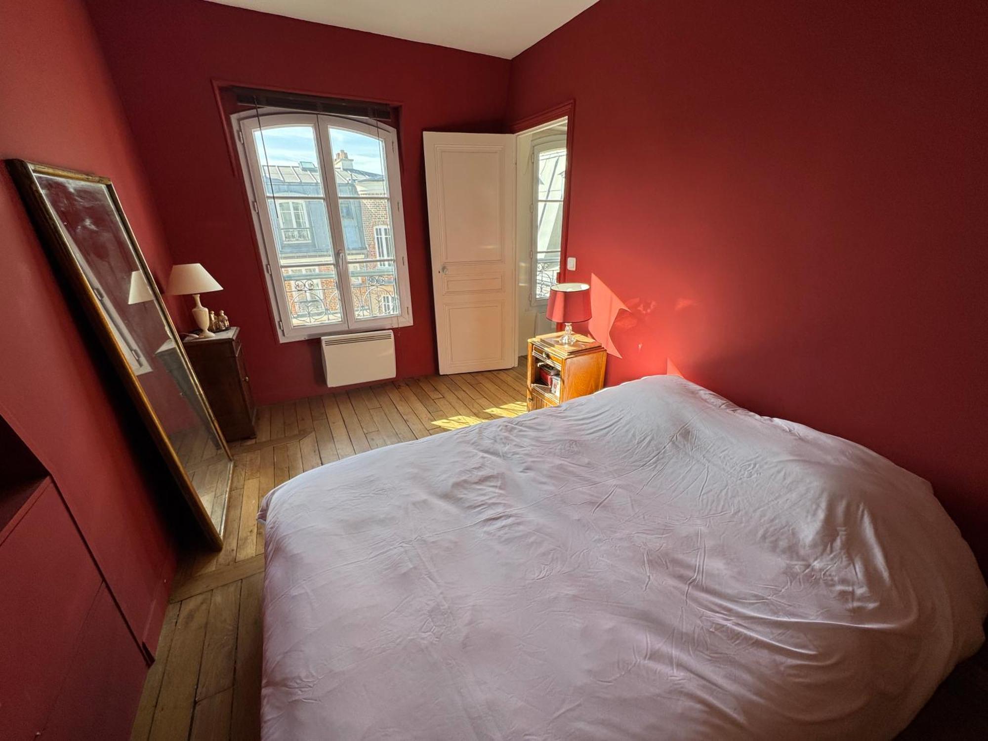 Quiet & Bright Apartment