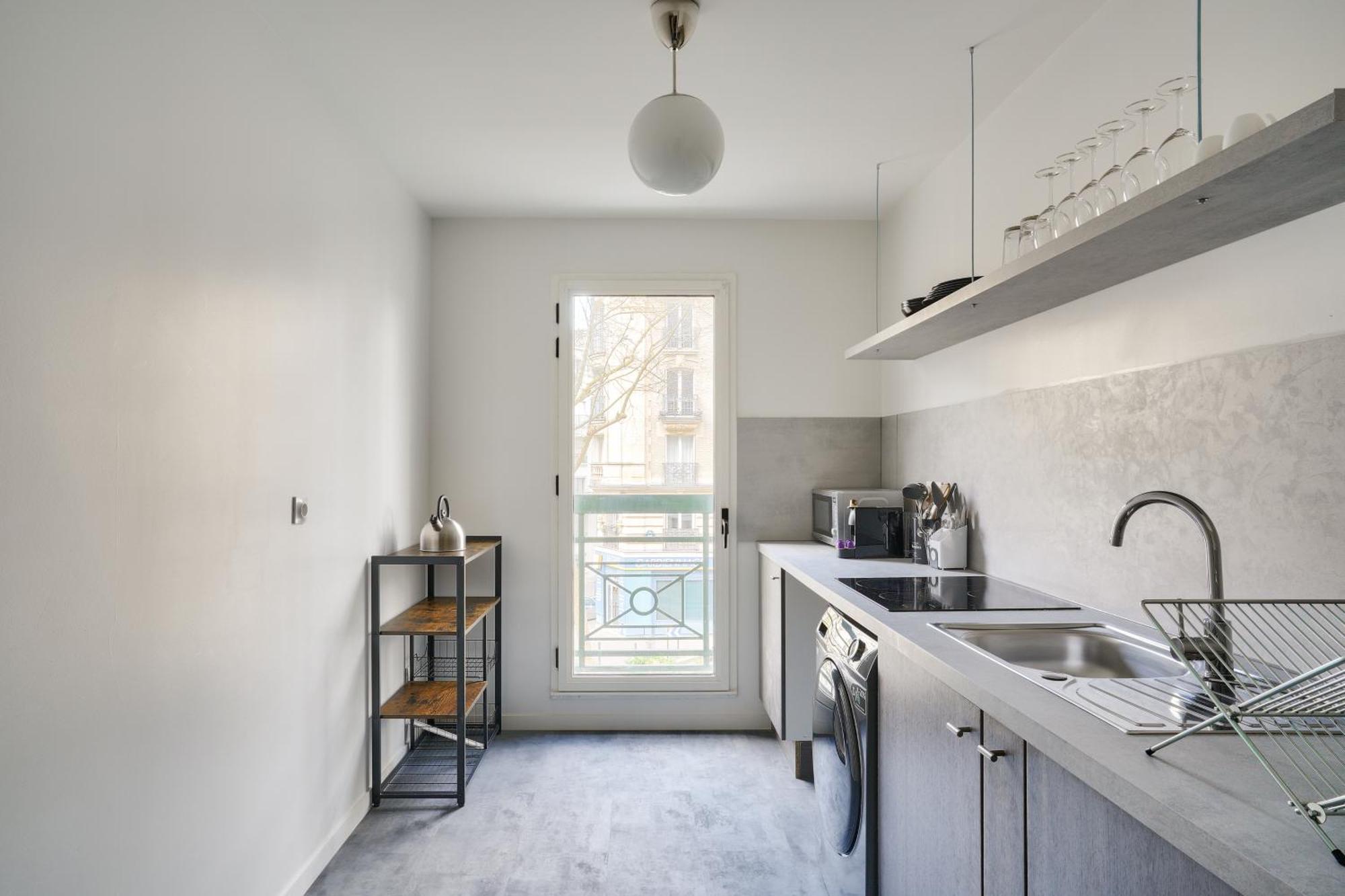New & Cozy T2 With Balcony - 18 Montmartre Apartment Paris