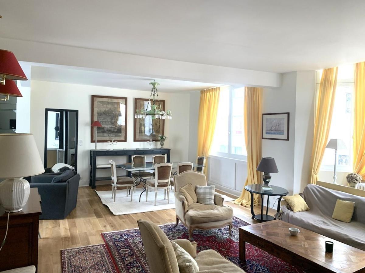 15, Beautiful 3 Bedrooms Paris