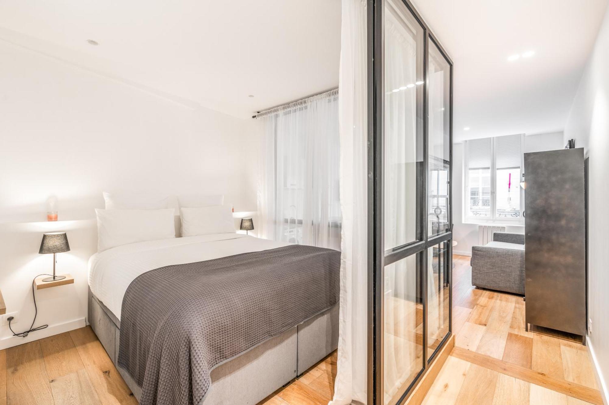 Apartment Chic & Elegant In Montorgueil Paris