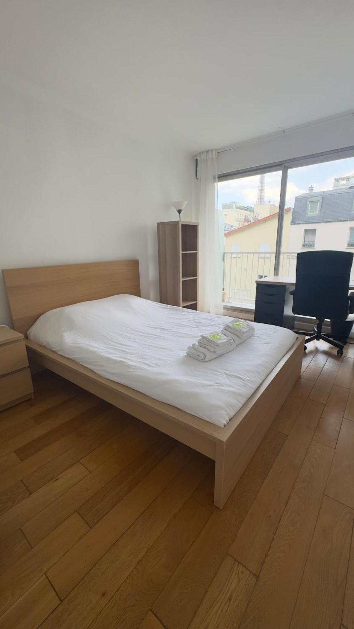 Cosy Two Bedroom Near The Eiffel Tower