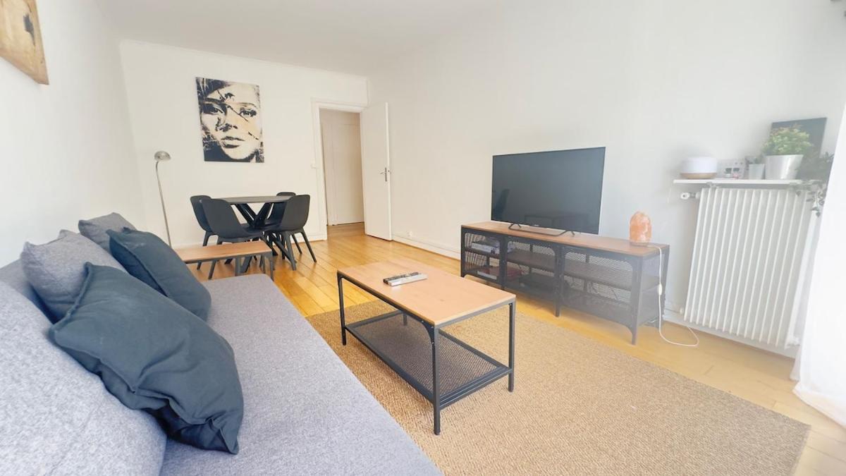 Cosy Two Bedroom Near The Eiffel Tower