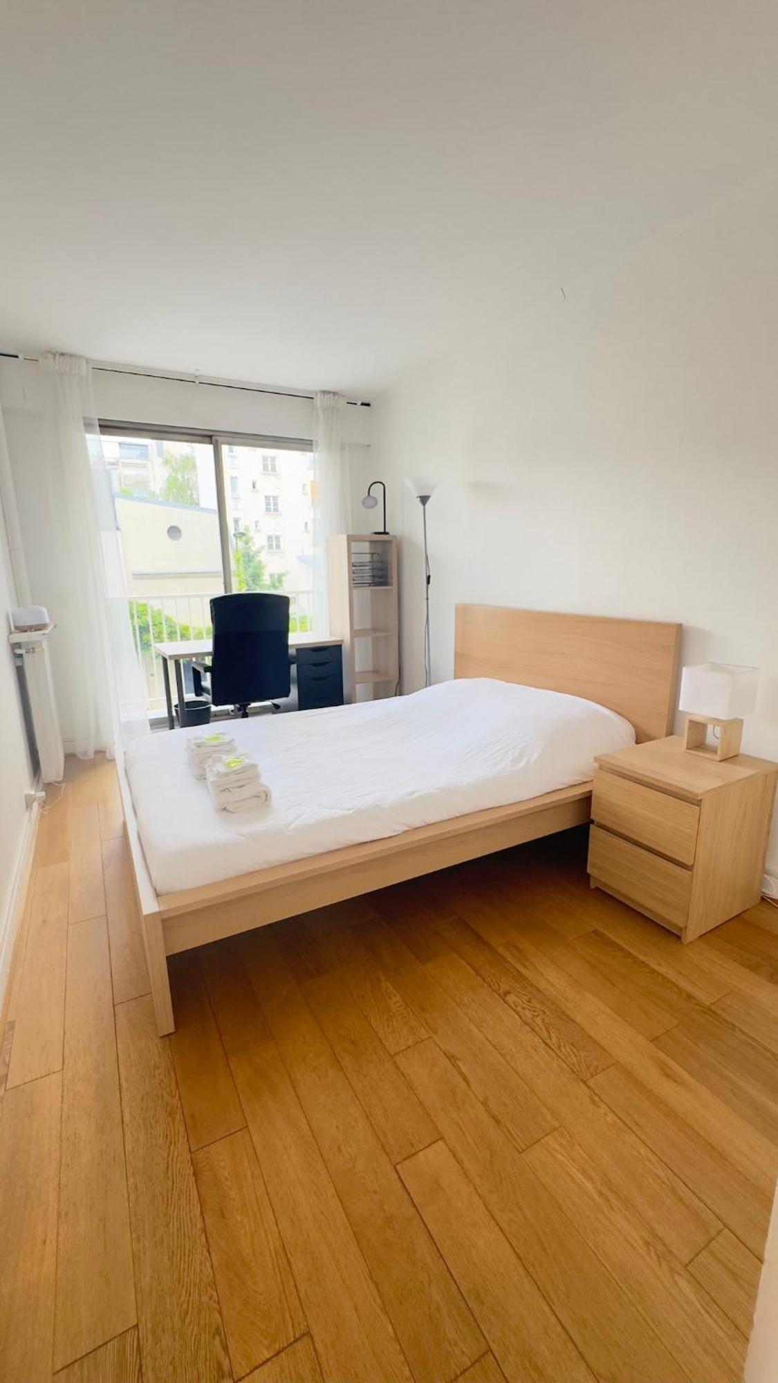Cosy Two Bedroom Near The Eiffel Tower