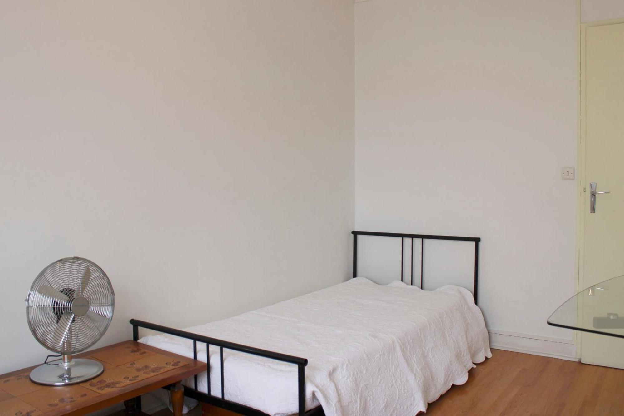 Apartment Spacious 3 With Balcony In *
