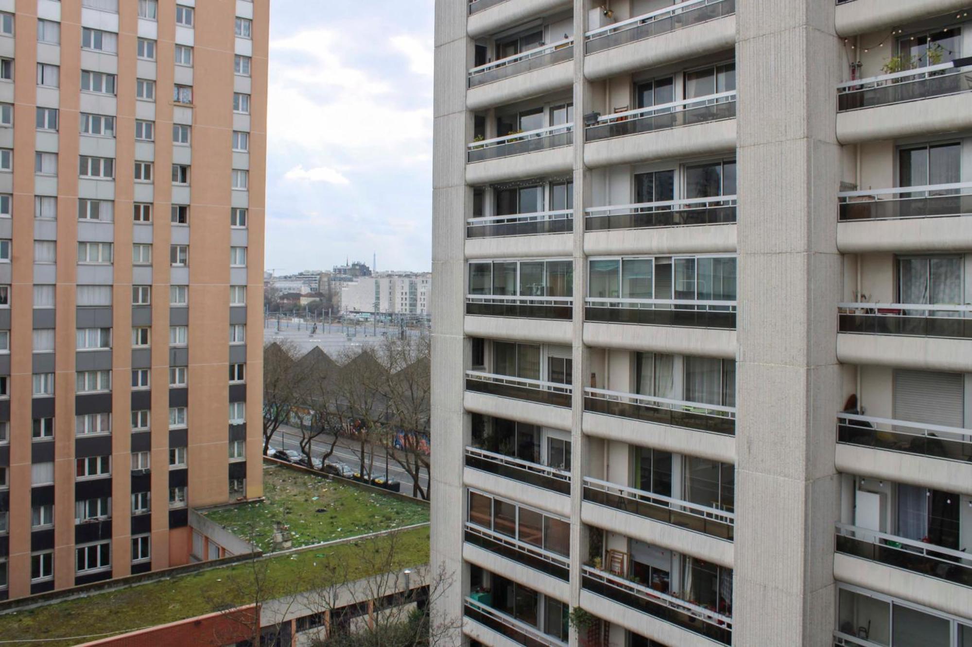 Apartment Spacious 3 With Balcony In