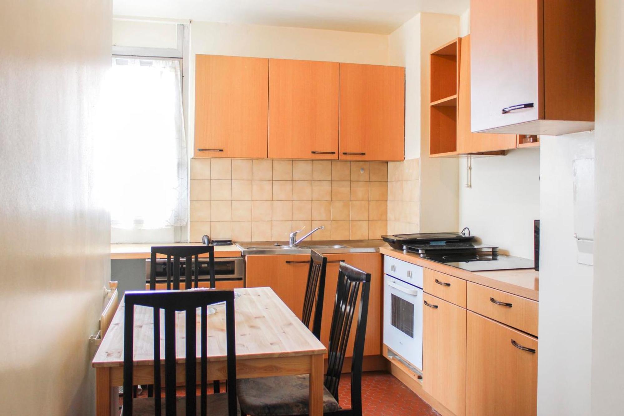 Spacious 3 With Balcony In