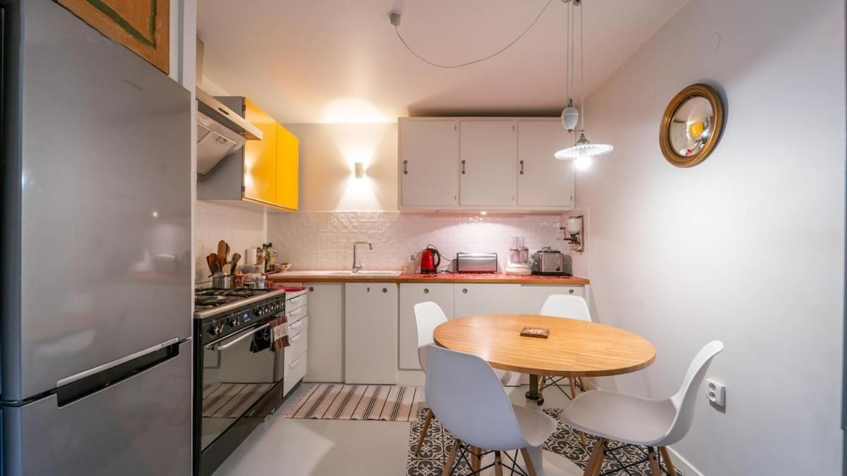 Atypical & Cozy - Heart Of 11th Arrondissement, Oberkampf Apartment *