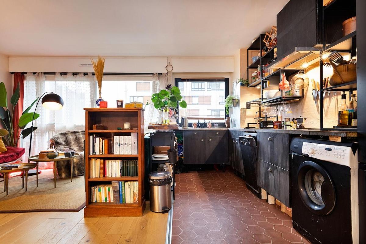 Apartment Atypical In Butte Montmartre Paris