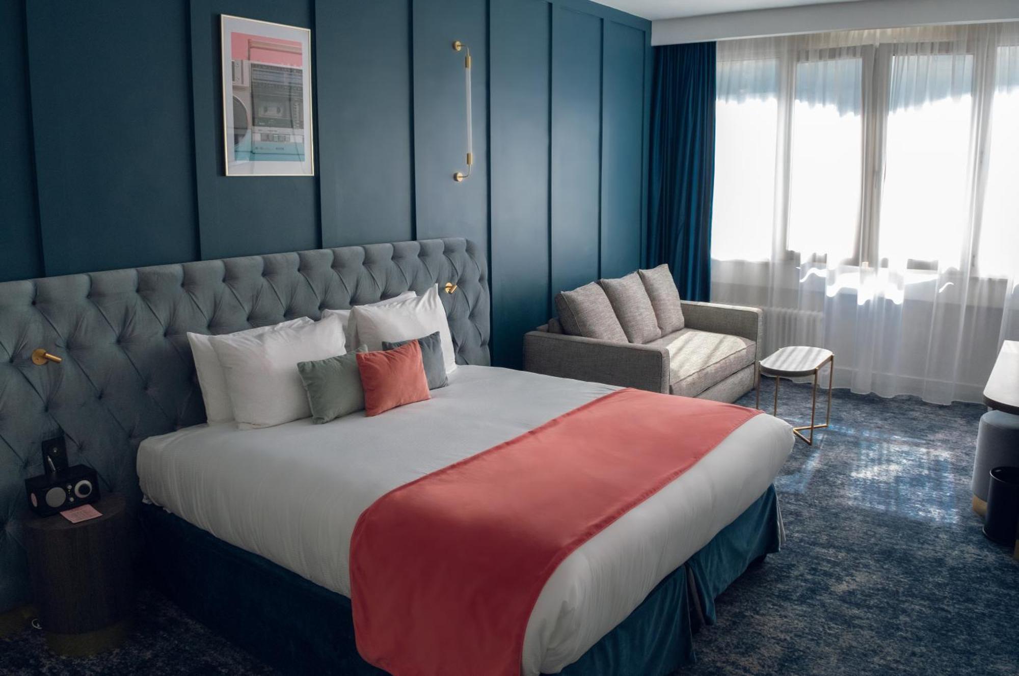 Pley 4* Paris