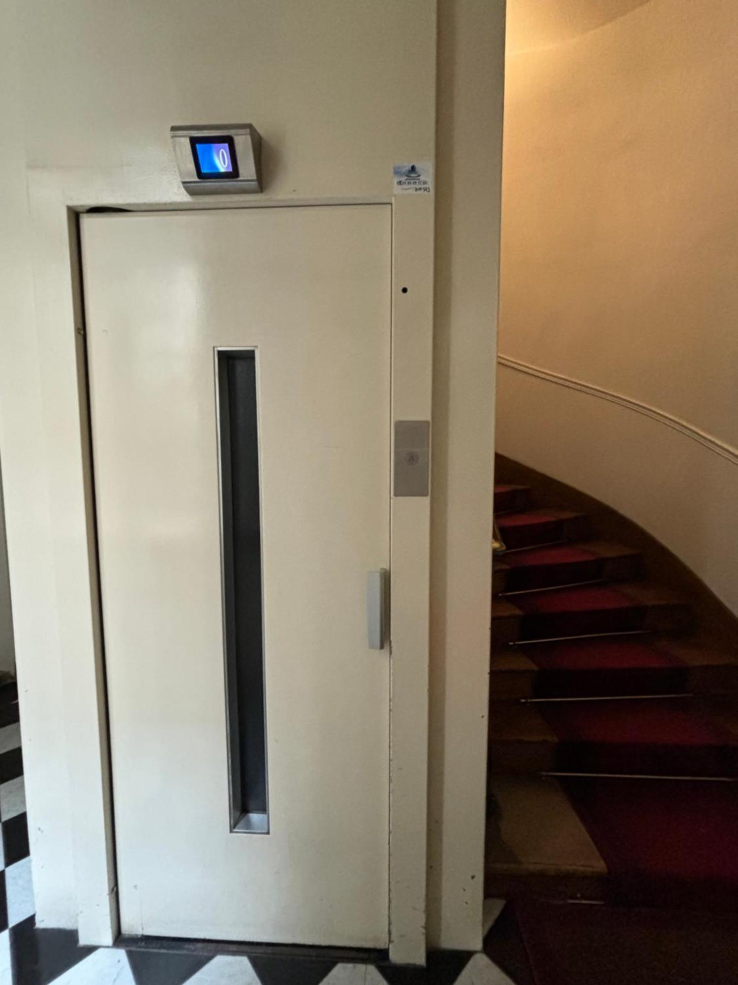Apartment Tronchet 1g Paris