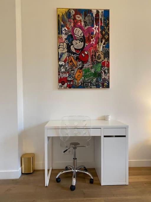 Apartment Grand Charonne Bastille Pop Art Paris