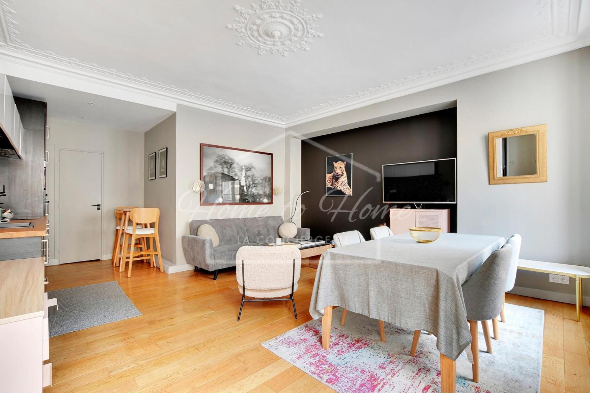 Apartment Rivoli Street - Tuileries Garden - Luxury Comfort Paris
