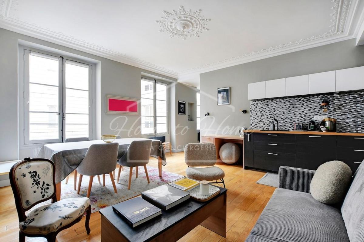 Apartment Rivoli Street - Tuileries Garden - Luxury Comfort