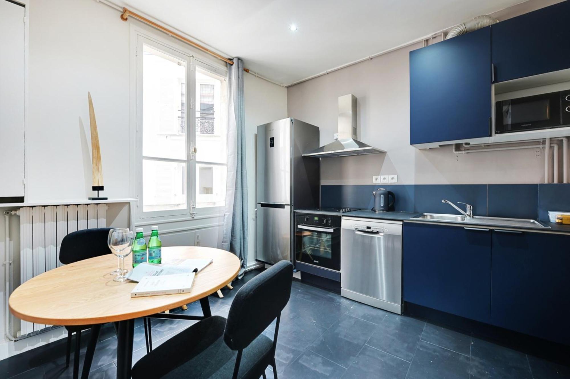 Apartment Spacieux 2p A Paris, Rue Jouffroy D'abbans Proche Arc De Triomphe *