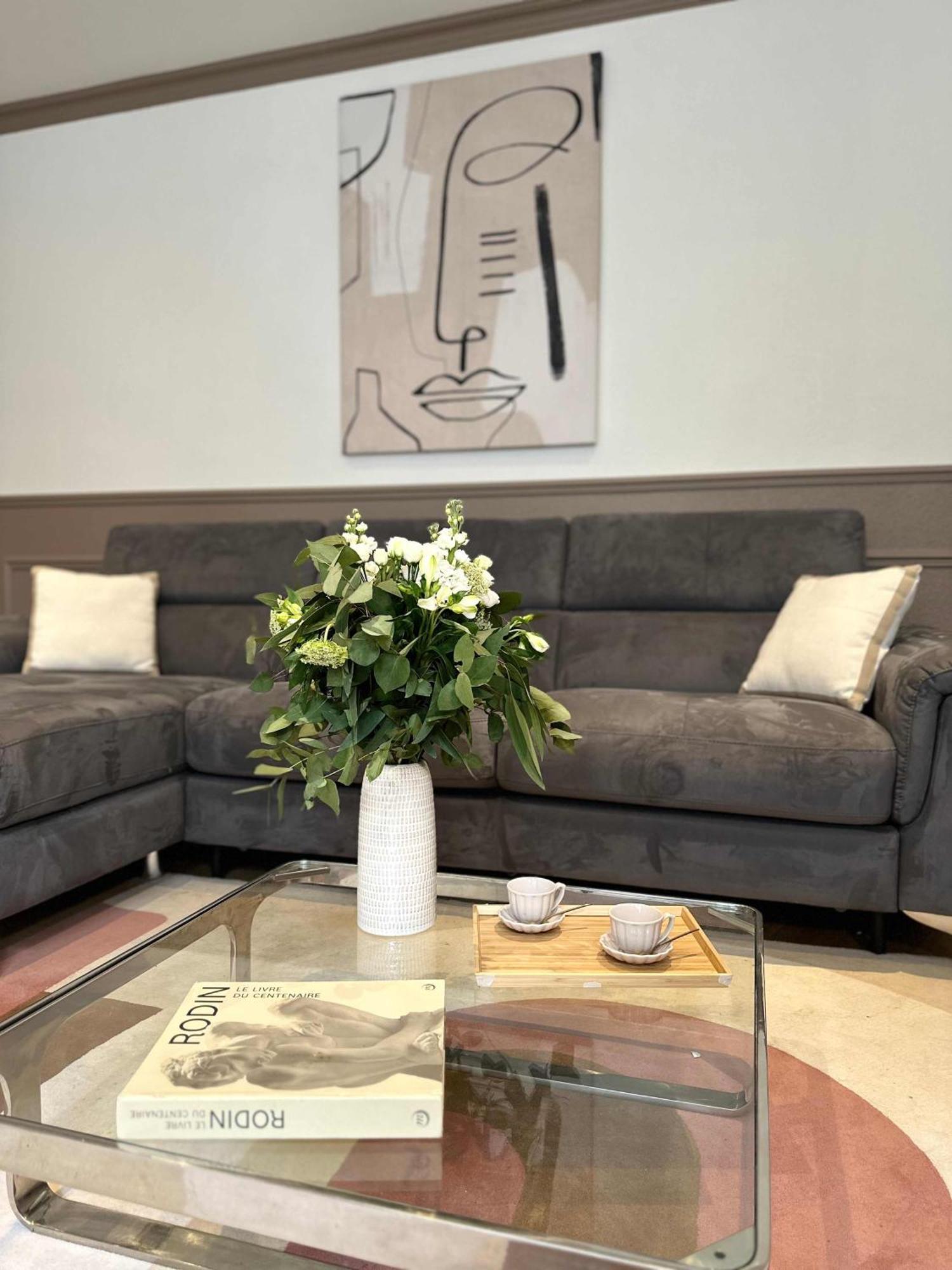 Premium In Champs-elysees Apartment