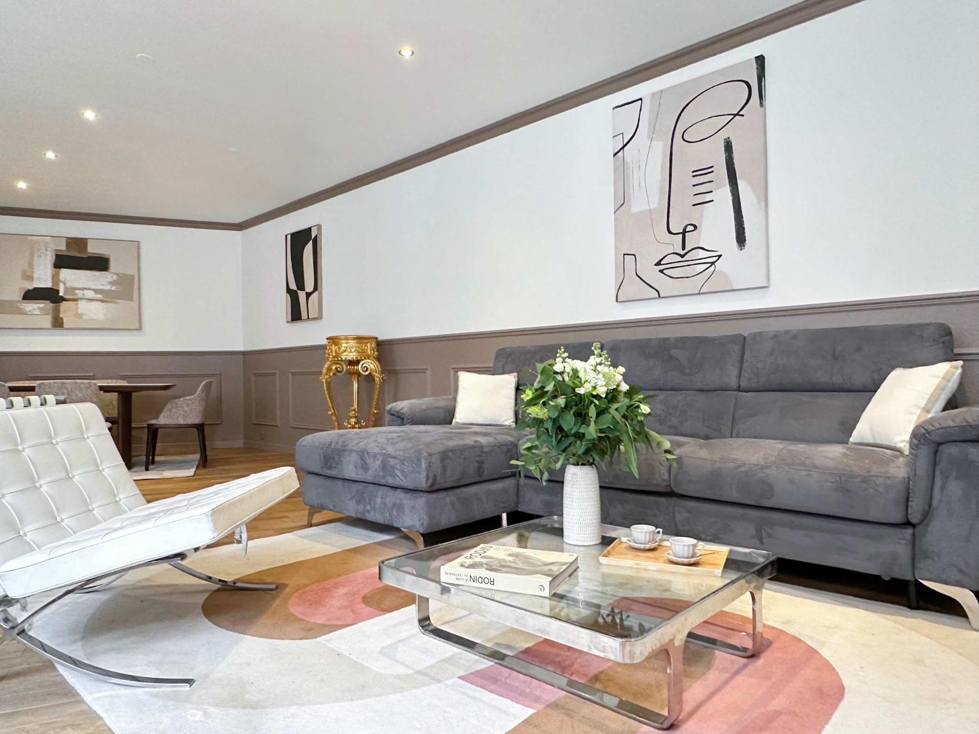 Apartment Premium In Champs-elysees