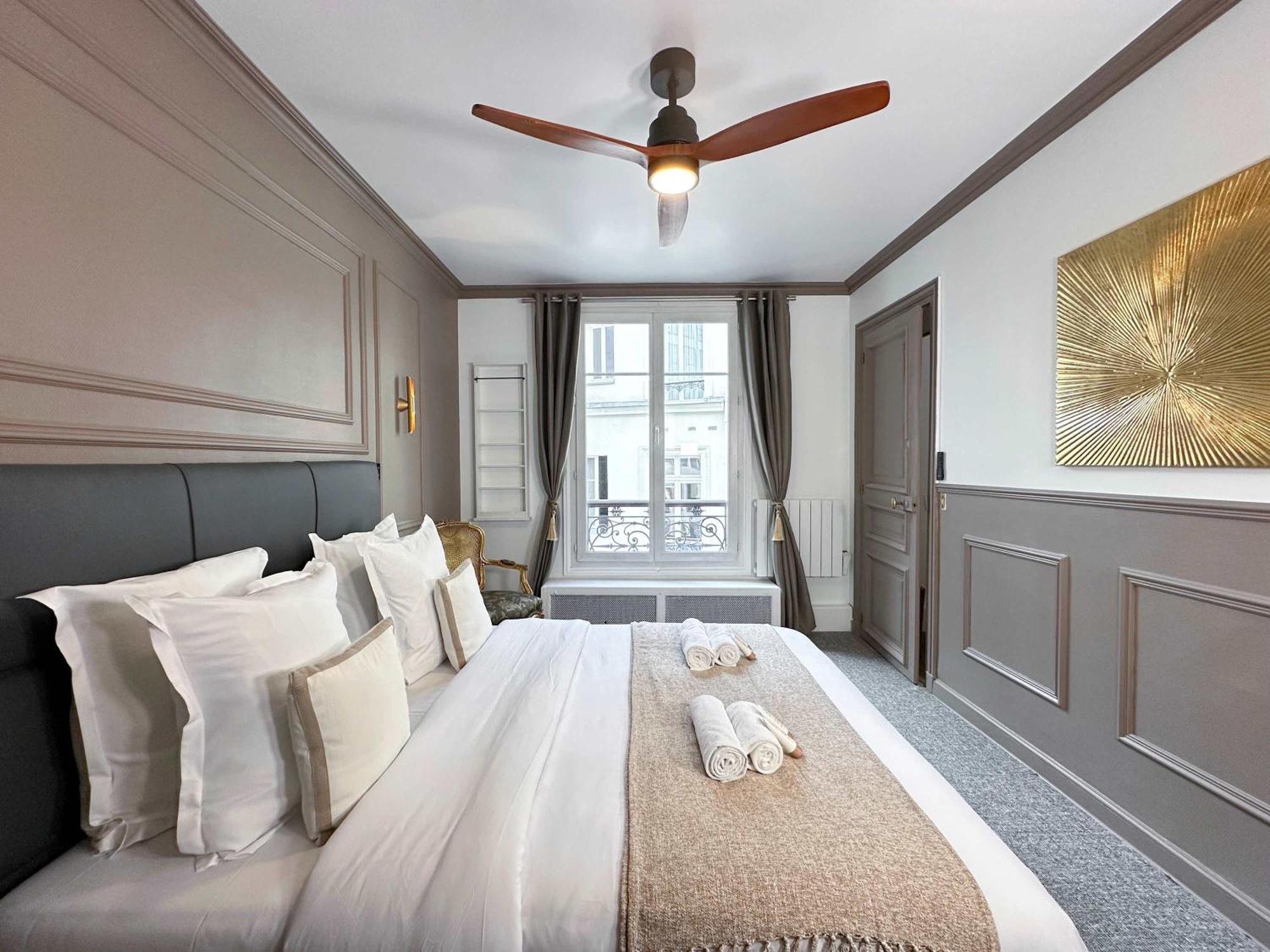 Premium In Champs-elysees