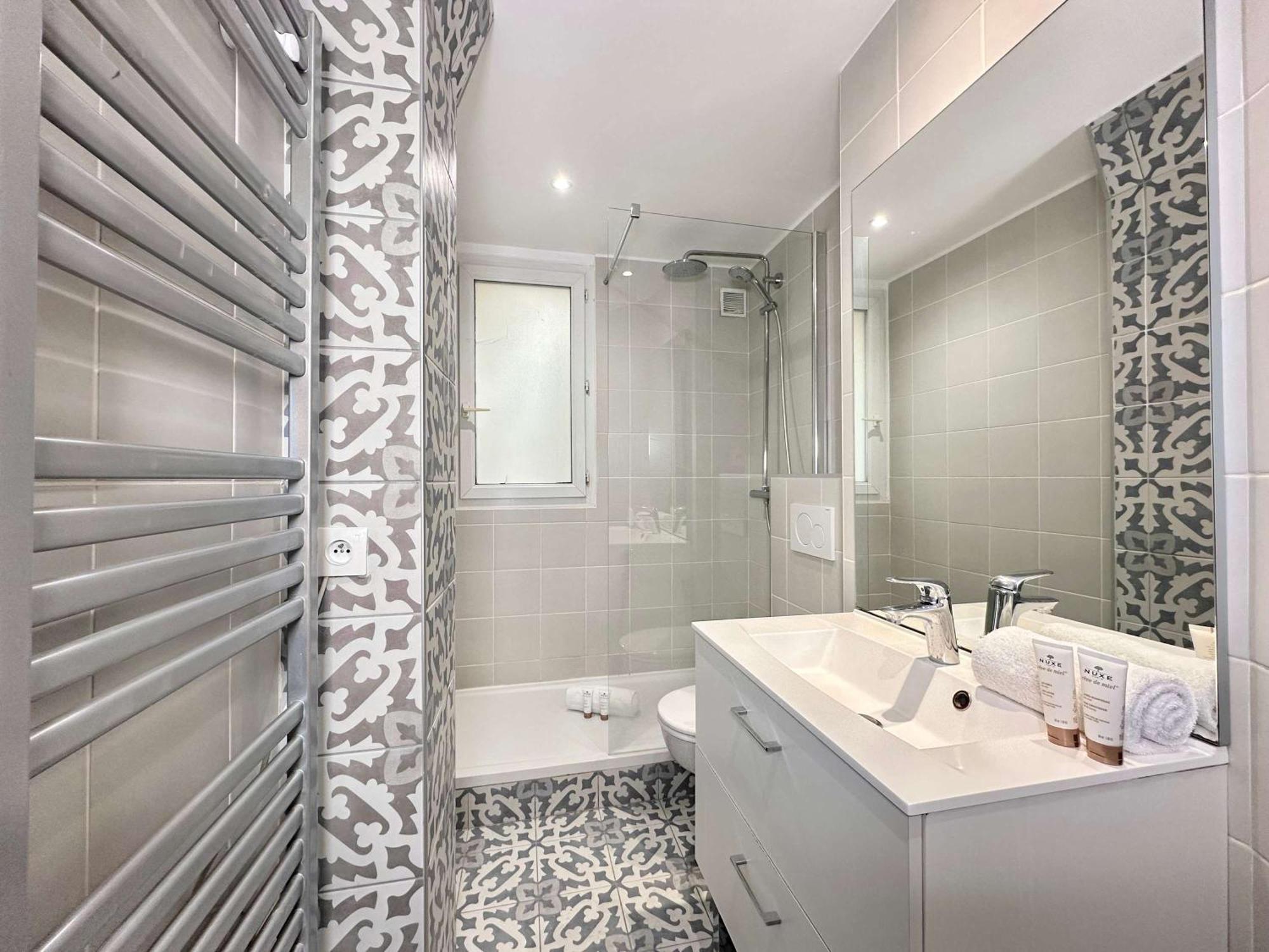 Premium In Champs-elysees Apartment *