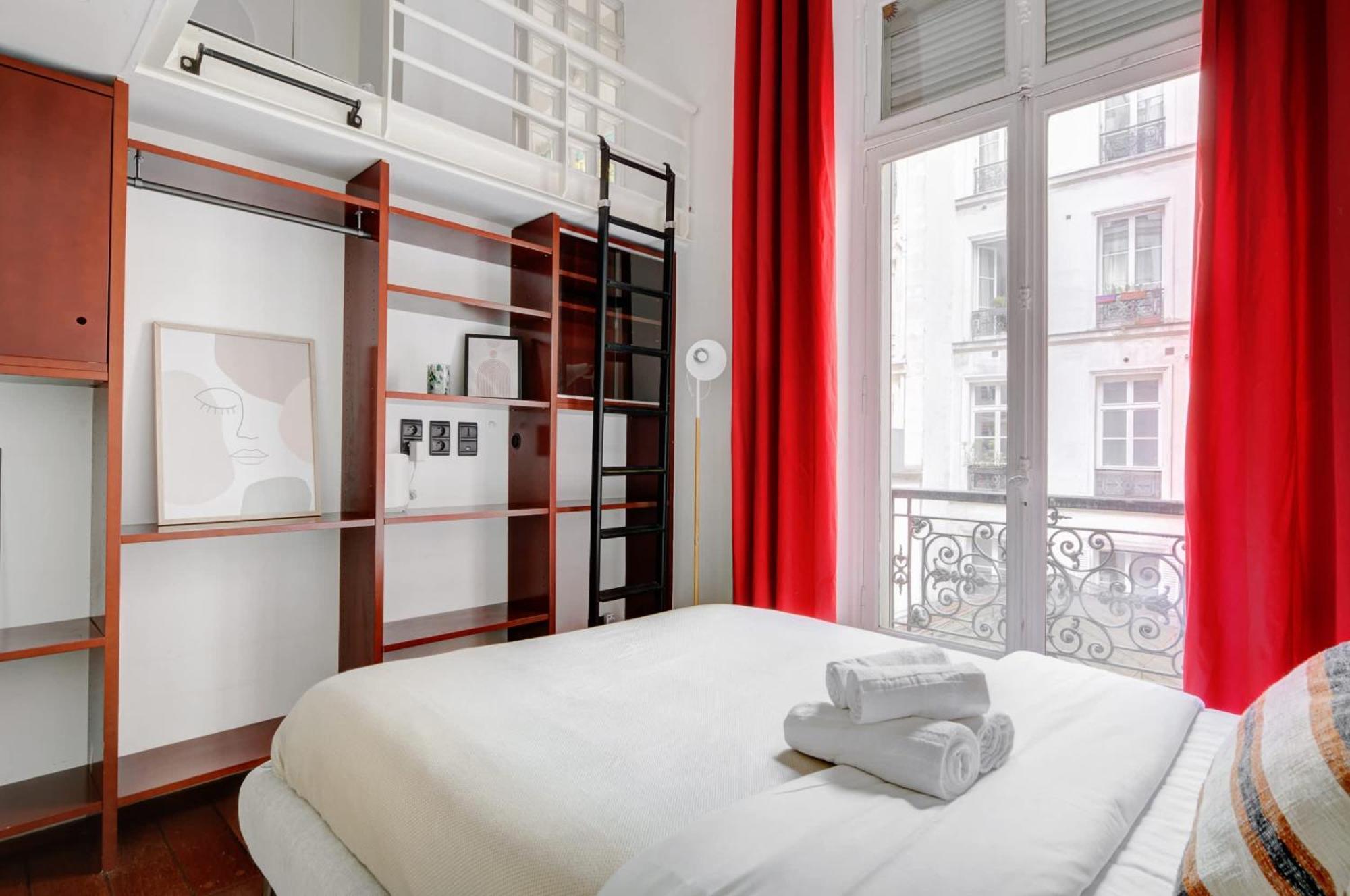 Bnbnova - Le Marais & Place De La Republique - 3br Paris